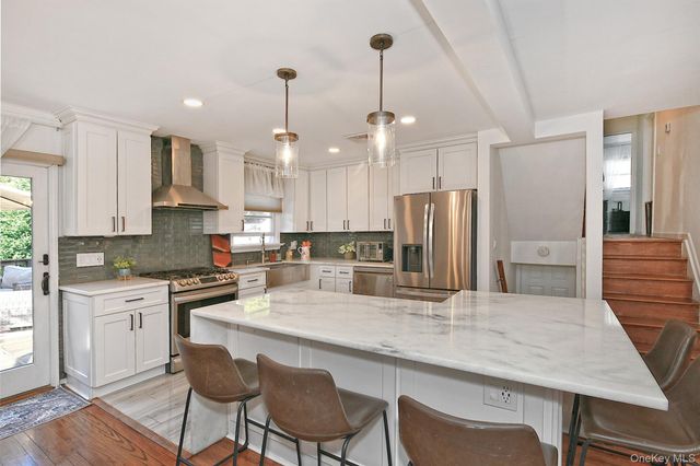 3697 Regent Lane, Wantagh, NY 11793