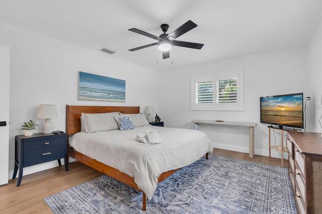4986 WOODLAND DRIVE, St Petersburg, FL 33708
