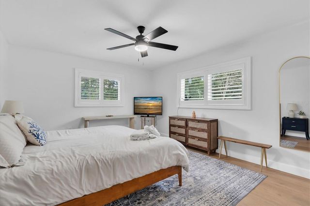 4986 WOODLAND DRIVE, St Petersburg, FL 33708