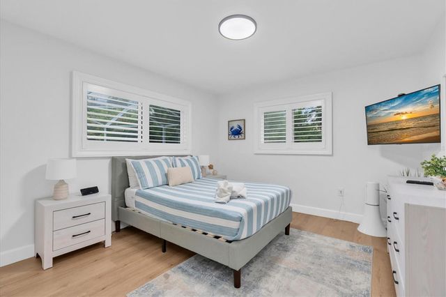 4986 WOODLAND DRIVE, St Petersburg, FL 33708