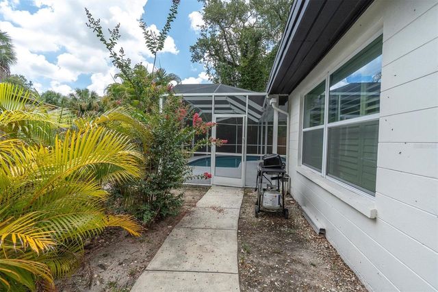 4986 WOODLAND DRIVE, St Petersburg, FL 33708