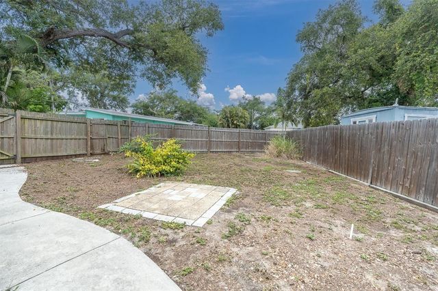 4986 WOODLAND DRIVE, St Petersburg, FL 33708