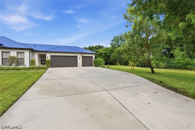 1311 Jaybird WAY, Naples, FL 34105