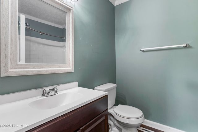 846 Mill River Road, Jacksonville, NC 28540