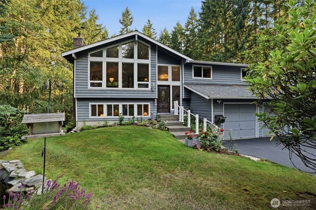 3073 SE Misty Court, Port Orchard, WA 98367