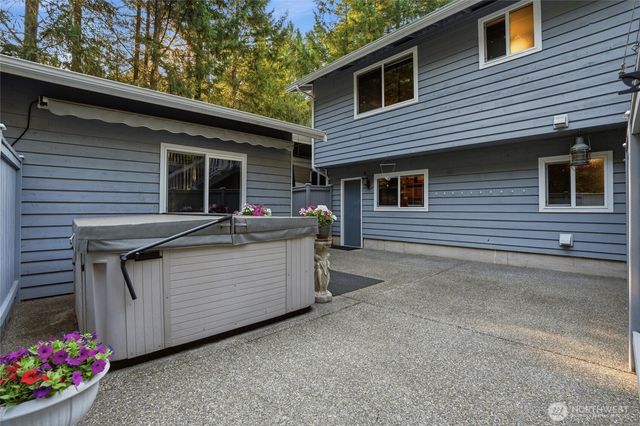 3073 SE Misty Court, Port Orchard, WA 98367