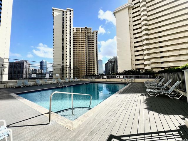 469 Ena Road 2010, Honolulu, HI 96815
