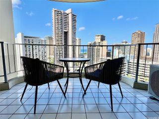 469 Ena Road 2010, Honolulu, HI 96815