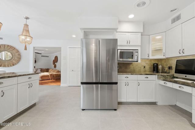 25 Carrs Tavern Road, Clarksburg, NJ 08510