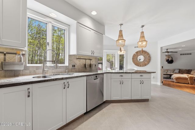 25 Carrs Tavern Road, Clarksburg, NJ 08510