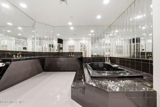 25 Carrs Tavern Road, Clarksburg, NJ 08510