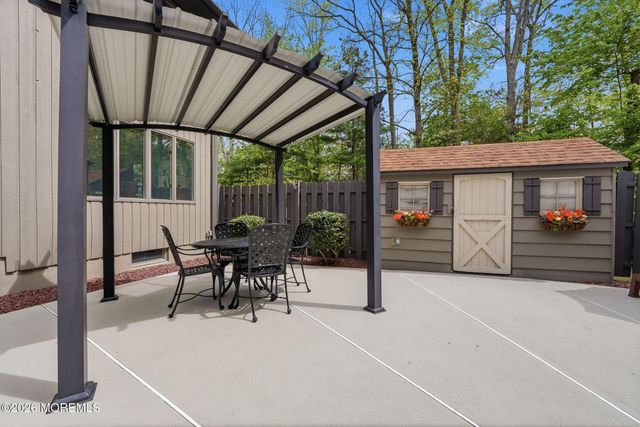 25 Carrs Tavern Road, Clarksburg, NJ 08510