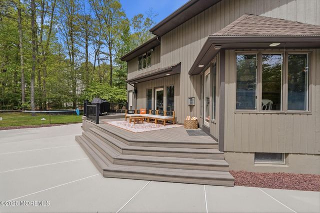 25 Carrs Tavern Road, Clarksburg, NJ 08510