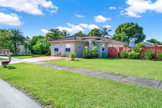 12260 SW 251st Ter, Homestead, FL 33032