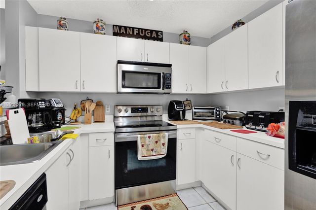 12260 SW 251st Ter, Homestead, FL 33032