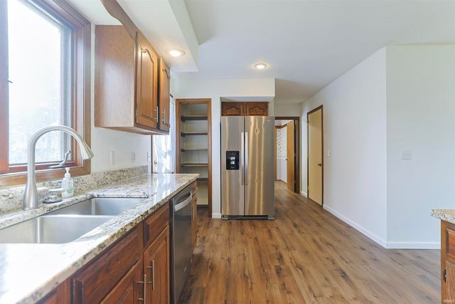 52026 Larkspur Circle, Granger, IN 46530