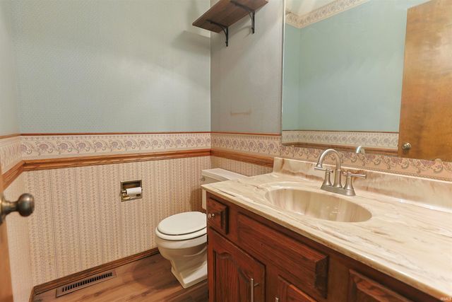 52026 Larkspur Circle, Granger, IN 46530