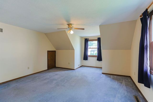 52026 Larkspur Circle, Granger, IN 46530