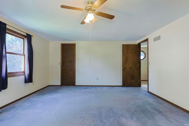 52026 Larkspur Circle, Granger, IN 46530