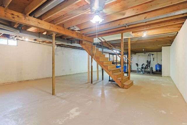 52026 Larkspur Circle, Granger, IN 46530