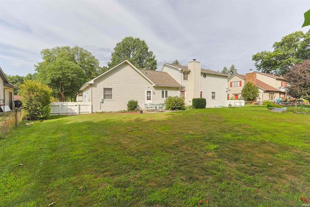 52026 Larkspur Circle, Granger, IN 46530