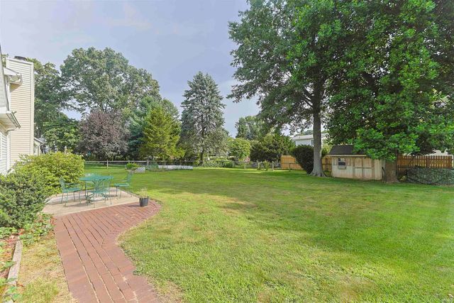 52026 Larkspur Circle, Granger, IN 46530