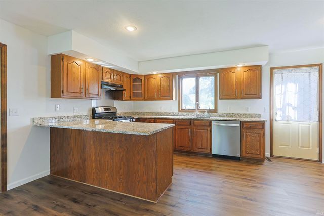 52026 Larkspur Circle, Granger, IN 46530
