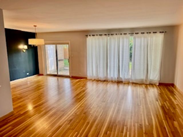 3001 Hartzell Street, Wilmette, IL 60091
