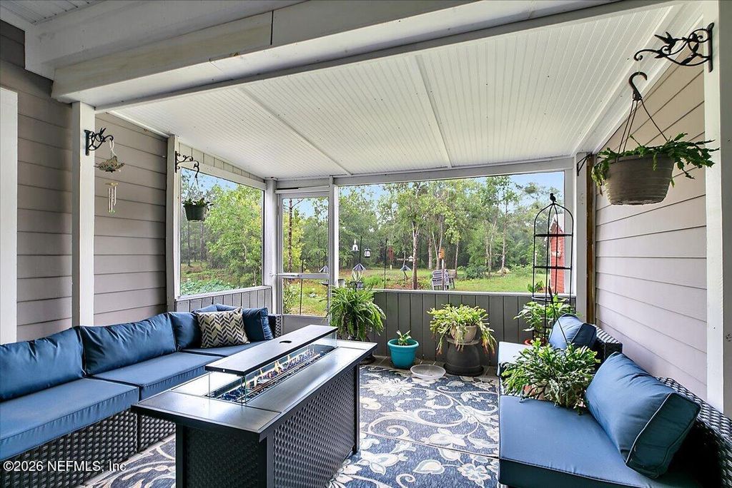 2074 PALOMA Court, Middleburg, FL 32068