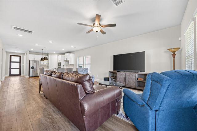7046 Lauren Oak Drive, Conroe, TX 77304