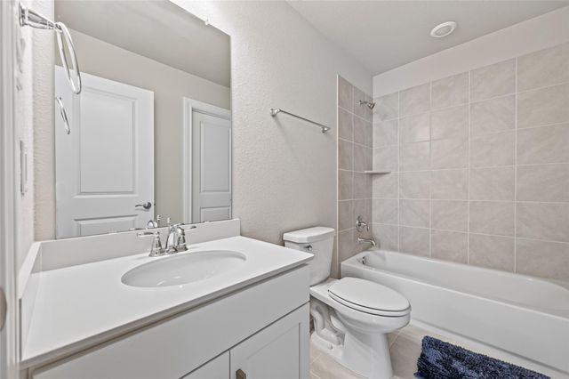 7046 Lauren Oak Drive, Conroe, TX 77304