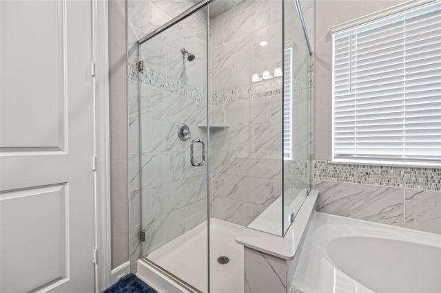 7046 Lauren Oak Drive, Conroe, TX 77304