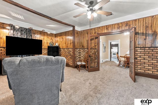 1911 W Street, Omaha, NE 68107