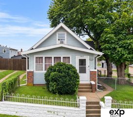1911 W Street, Omaha, NE 68107