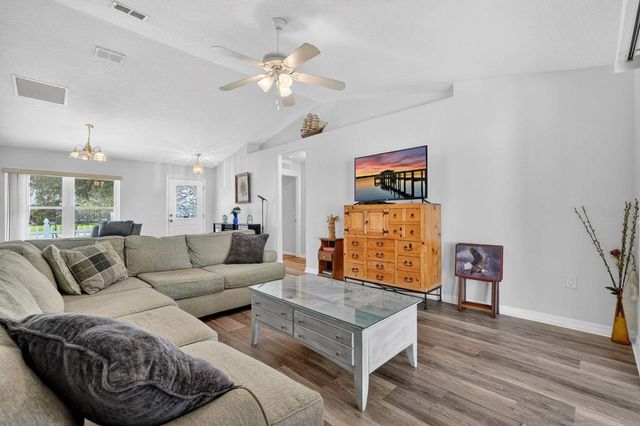 9 SEPTEMBER PLACE, Palm Coast, FL 32164