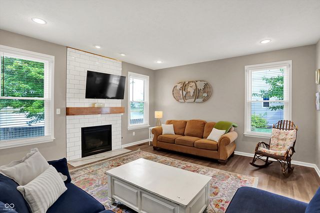 6234 Eagles Nest Boulevard, Zionsville, IN 46077