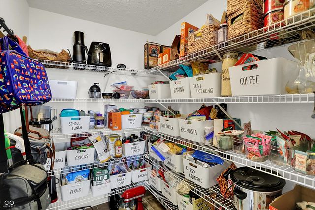 6234 Eagles Nest Boulevard, Zionsville, IN 46077