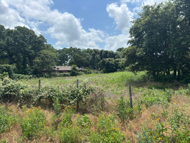 12999 Gholson Road, Gholson, TX 76705