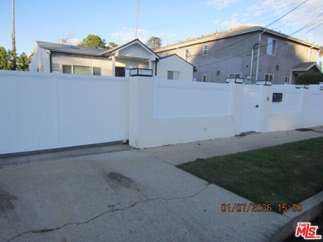 14013 Bessemer Street, Van Nuys (los Angeles), CA 91401