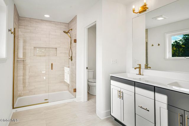 11 Stone Creek Drive, East Greenbush, NY 12061