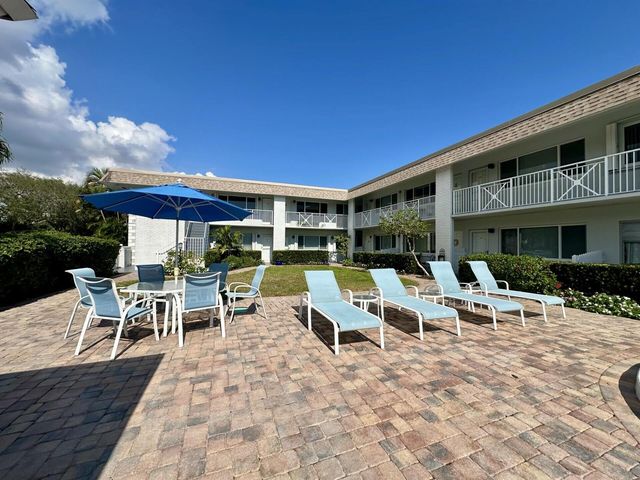 1001 NE 8th Avenue 102, Delray Beach, FL 33483