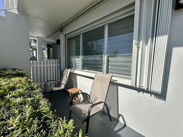 1001 NE 8th Avenue 102, Delray Beach, FL 33483