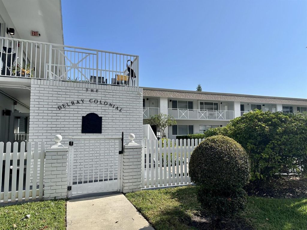 1001 NE 8th Avenue 102, Delray Beach, FL 33483