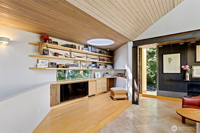 3701 E Alder Street, Seattle, WA 98122