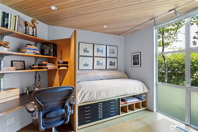 3701 E Alder Street, Seattle, WA 98122
