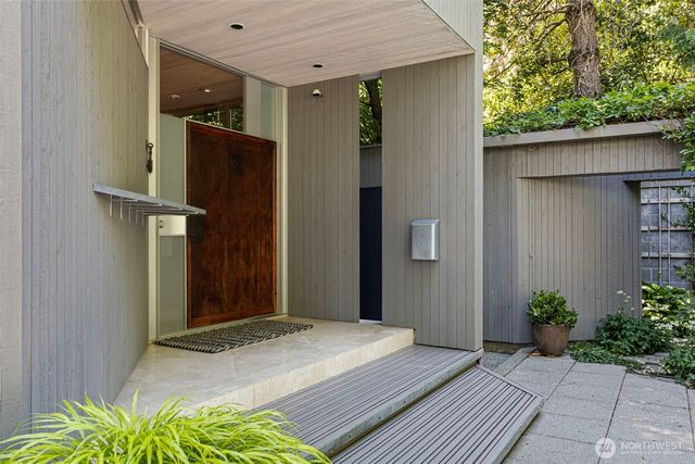 3701 E Alder Street, Seattle, WA 98122