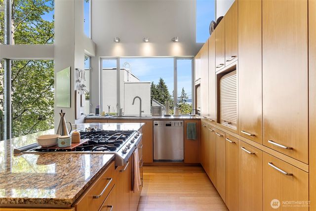 3701 E Alder Street, Seattle, WA 98122