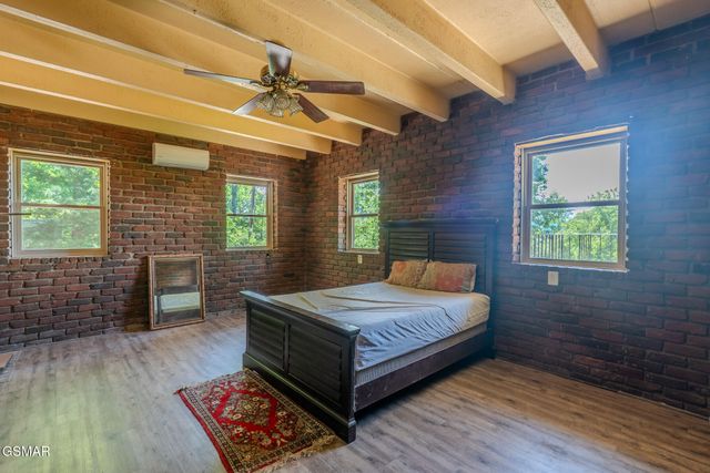 944 Smoky Mountain View Court, Seymour, TN 37865