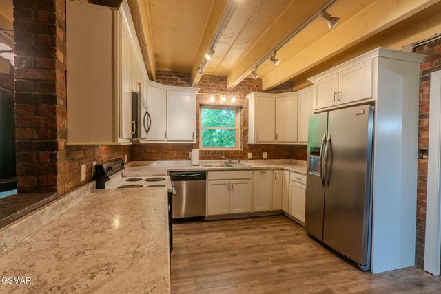 944 Smoky Mountain View Court, Seymour, TN 37865