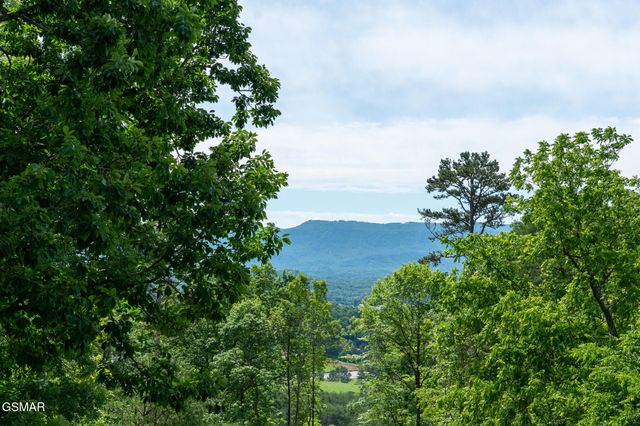 944 Smoky Mountain View Court, Seymour, TN 37865